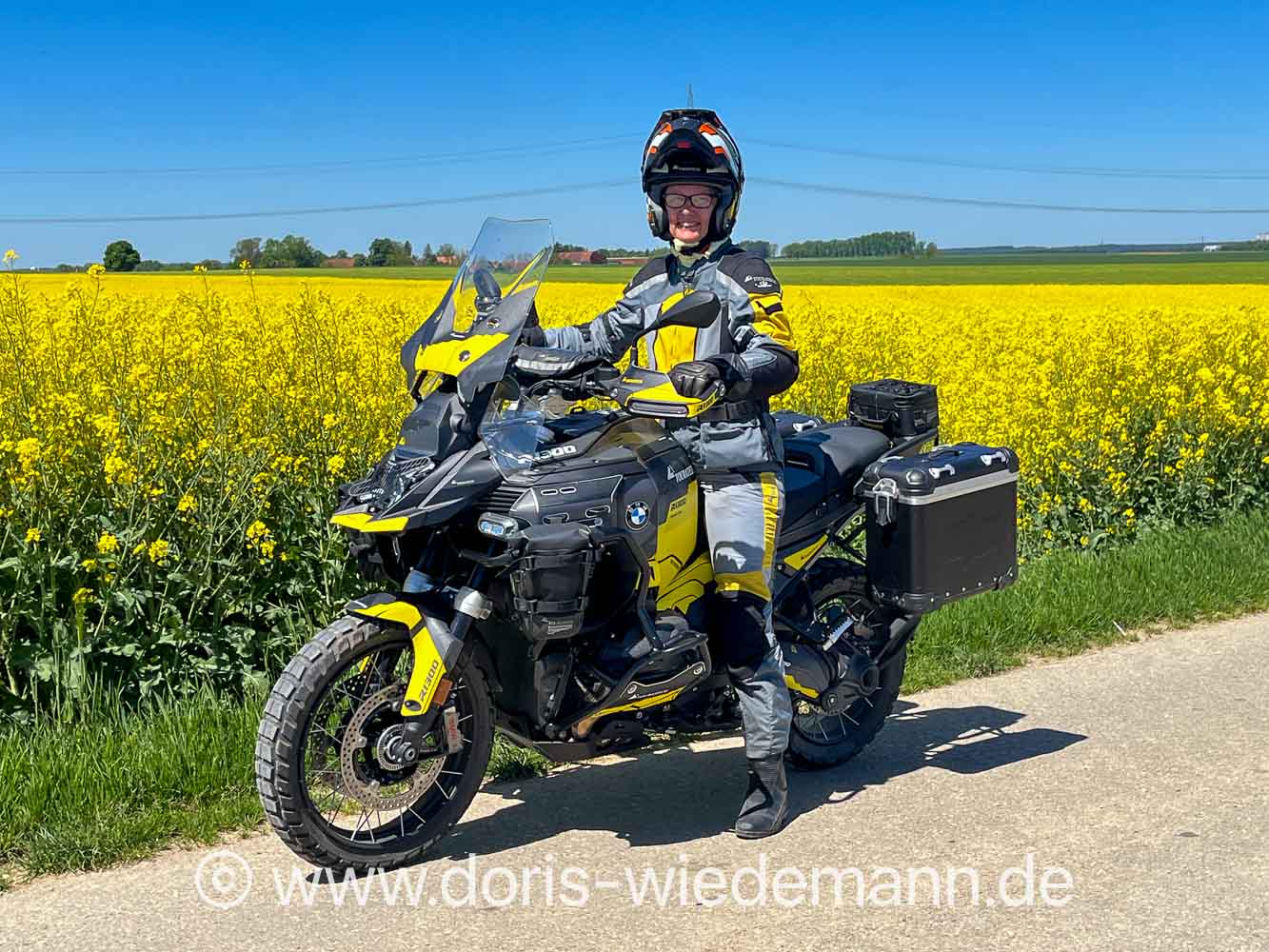 20250511-Touratech-Sued-BMW-R1300GS-ADV-IMG_0056 Doris Wiedemann auf einer BMW R1300 GS Adventure